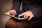 Wie Kontakt halten, wie Abschied nehmen? Virtuelle Krankenbesuche bei Covid-19-Patienten 